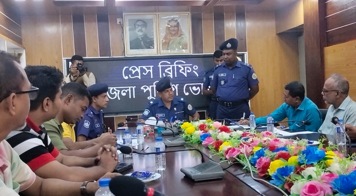 ভোলায়  গ্রামীণফোনের টাওয়ার থেকে  যন্ত্রপাতি চুরি, গ্রেপ্তার ৪ 